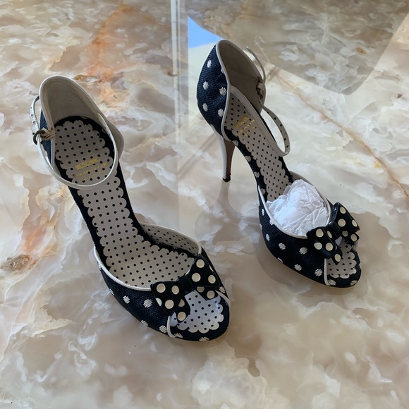 Moschino Heels - Picture 8 of 8